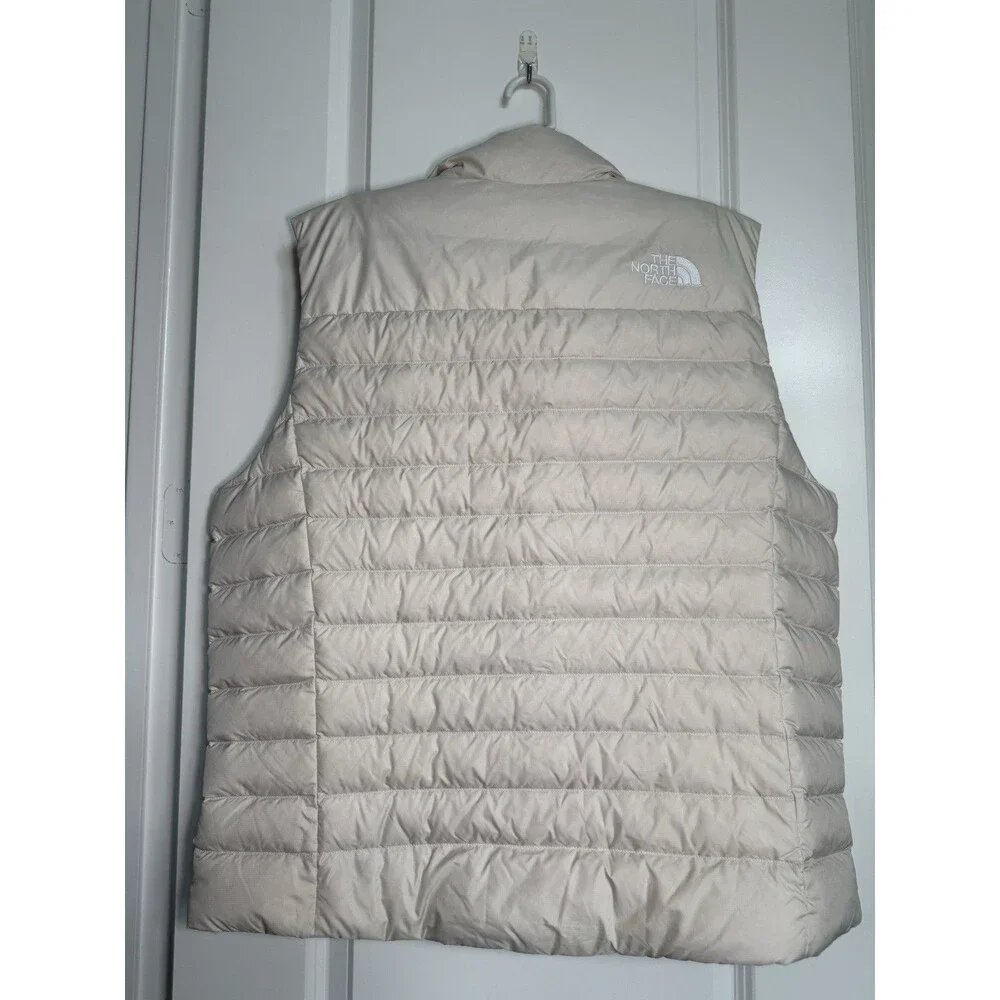 The North Face 550 Mens XLarge Cream Full Zip Goose Down Puffer Vest Versatile